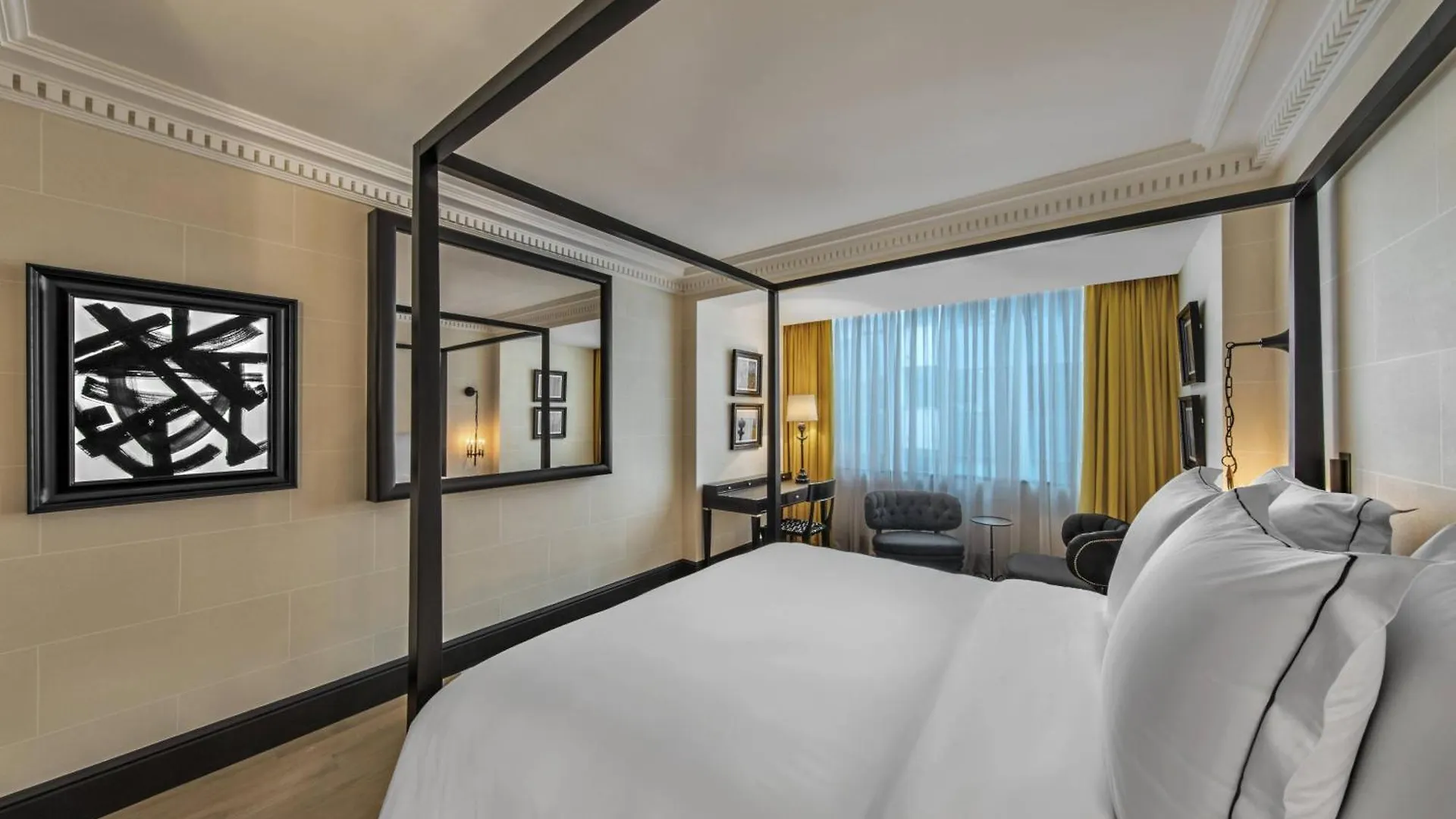 Hôtel de Berri Champs-Élysées, a Luxury Collection Hotel Parigi