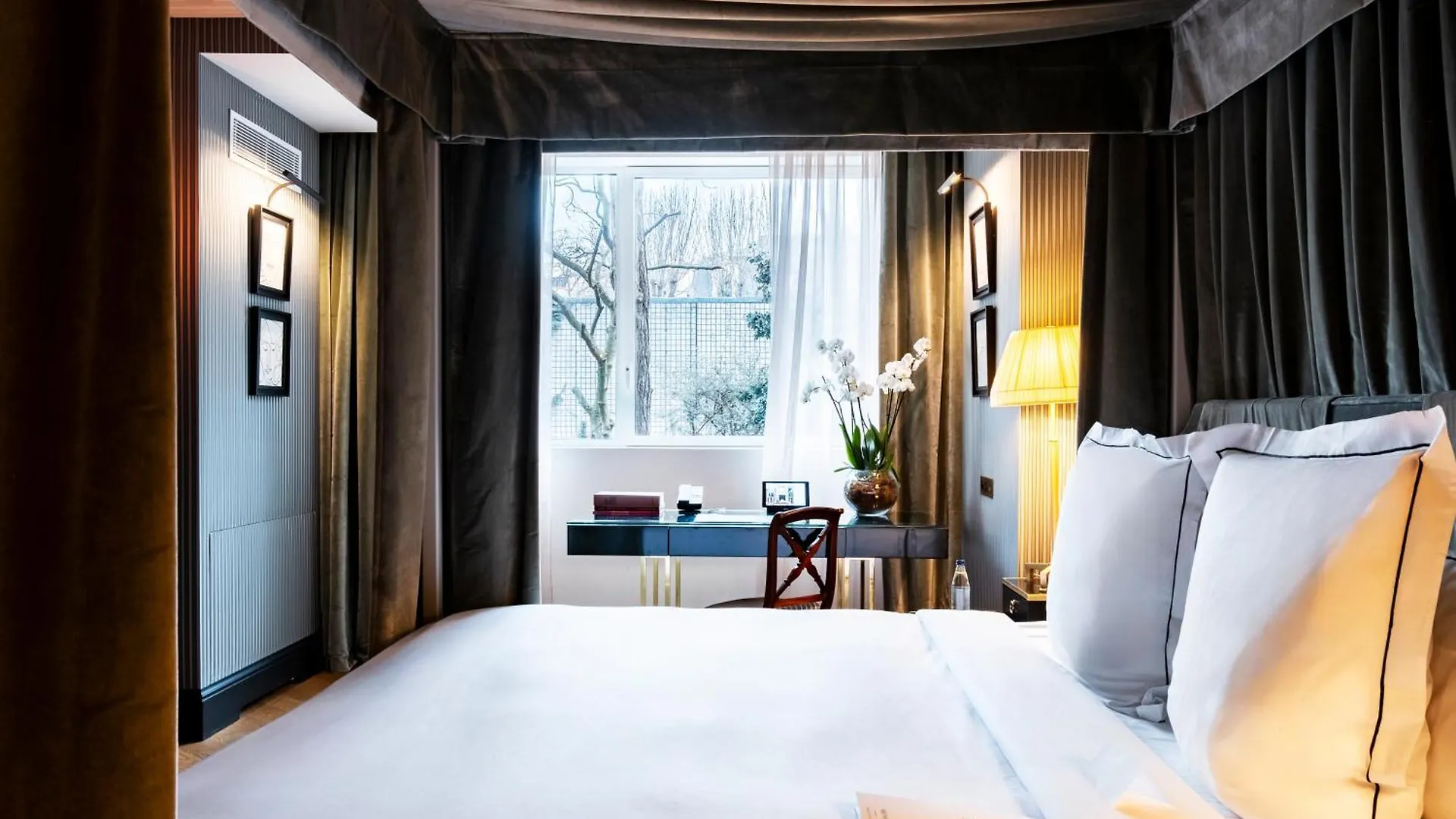 Hotel De Berri Champs-Elysees, A Luxury Collection Hotel Paris France