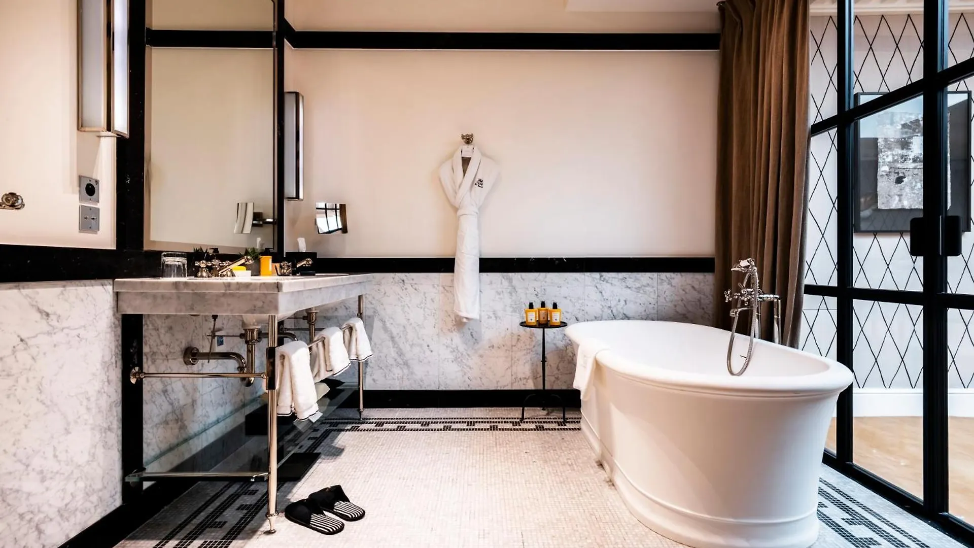 Hotel De Berri Champs-Elysees, A Luxury Collection Hotel Paris